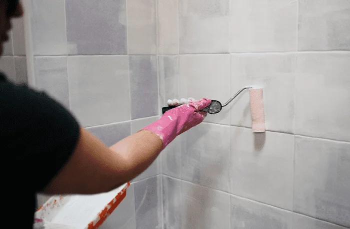 What Color to Paint a Small Bathroom to Make It Look Bigger