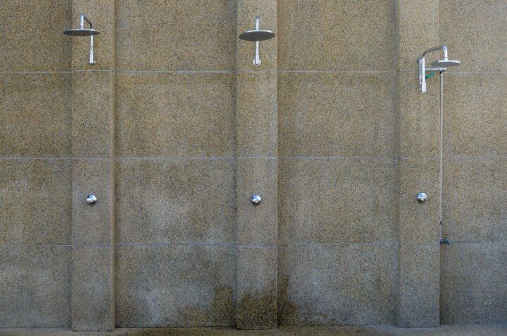 how to build a curbless shower on concrete